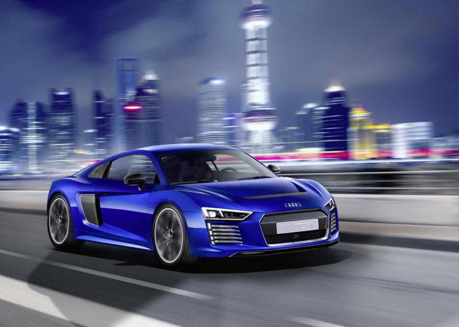  Audi R8 e-tron Piloted Driving Concept 2015 года  (фото 1 из 12)